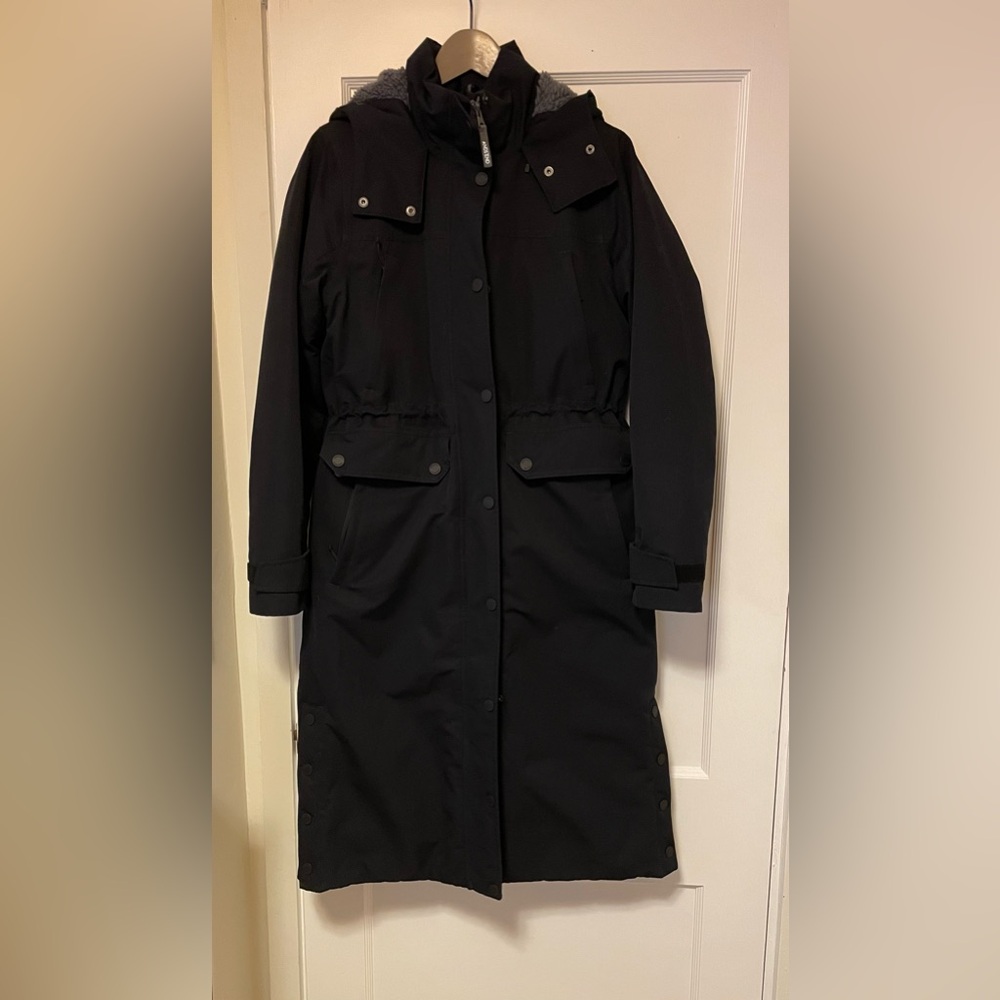 Lands’ End Women’s Expedition Waterproof Winter Maxi Down Coat, small 6-8 black